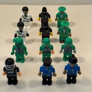 Make-It Blocks Twelve Mini Figs